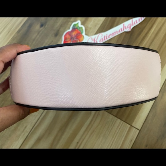 Sold - Picture 3 of 10